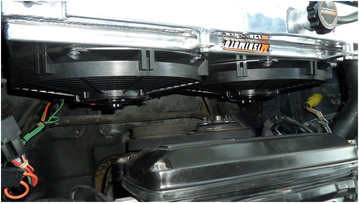 Toyota Corolla Fan Shroud Kit, 1983-1987 - image 1